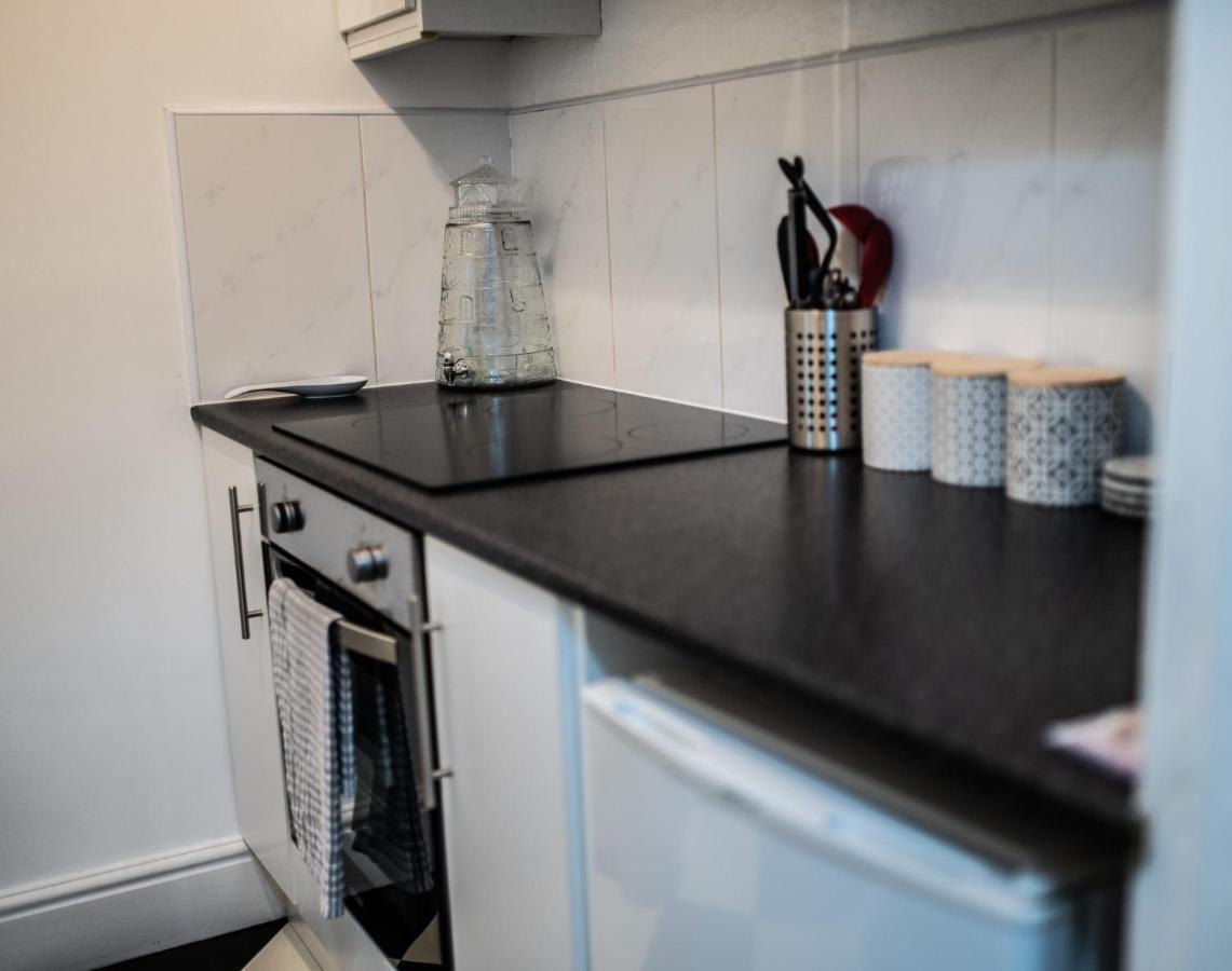 Rose Apartment 2-Bed Town Centre Apartment In Άυρ Εξωτερικό φωτογραφία